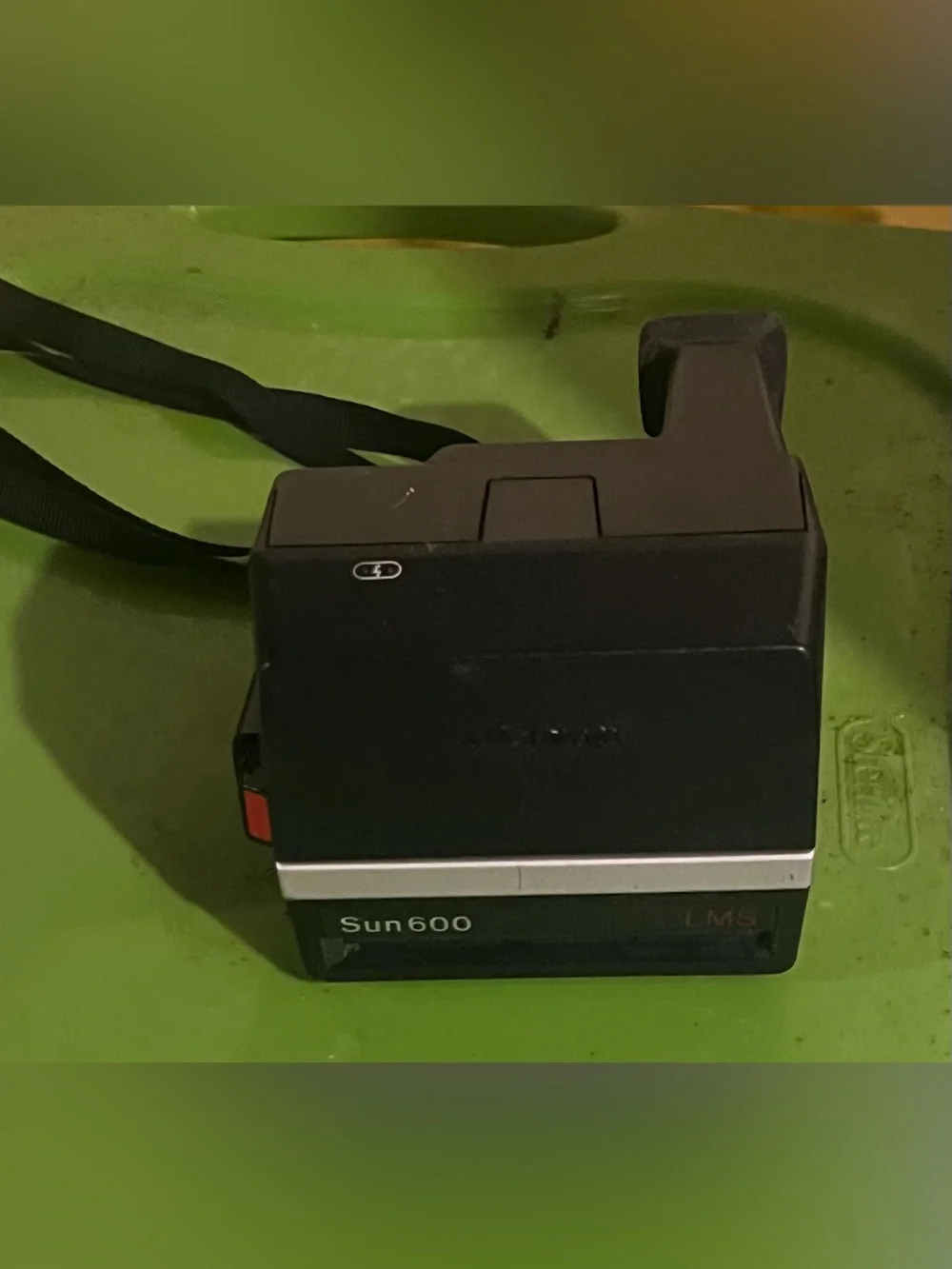 Polaroid Sun 600 LMS Instant Camera w/ Strap Works